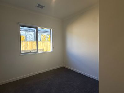 22 Lodge Way, Werribee