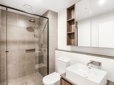 204B/72 Ascot Vale Road, Flemington