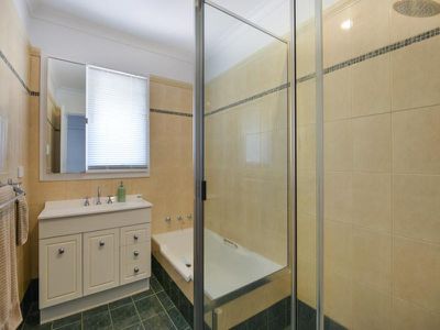 122 Lyall Street, Lamington