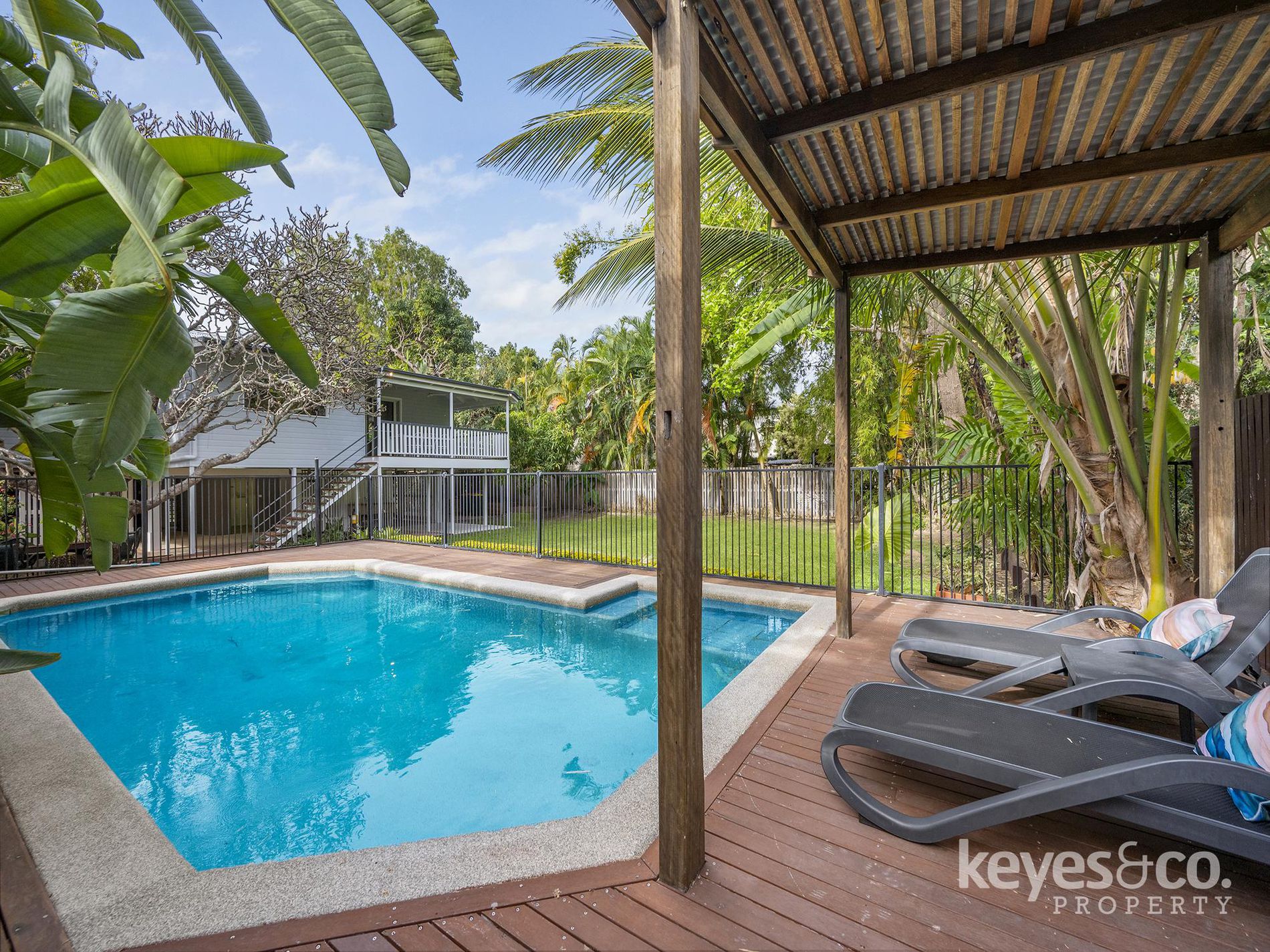 28 Townsend Street, Mysterton