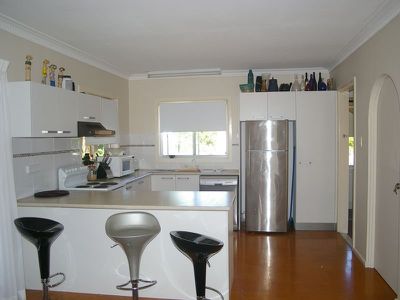 147 Nursery Rd, Holland Park West