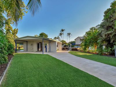 7 Schombacher Cct, Moulden