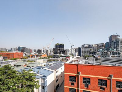 708 / 113 Commercial Road, Teneriffe