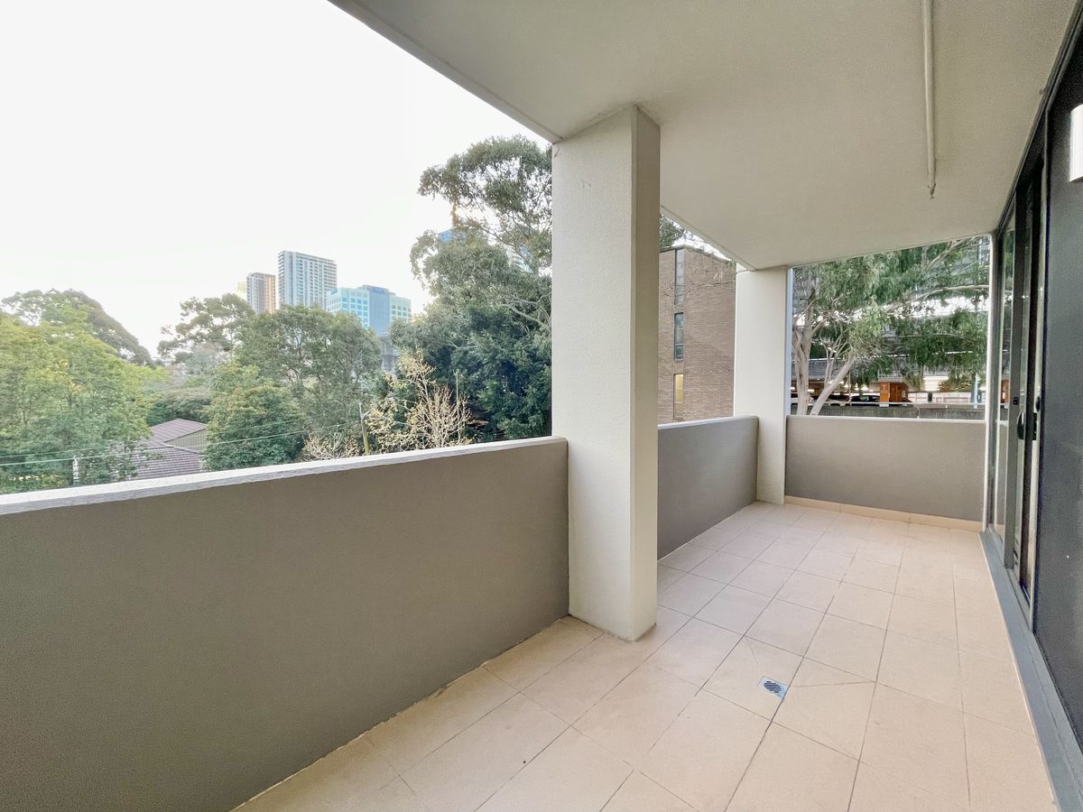 302 / 33 Devonshire Street, Chat...