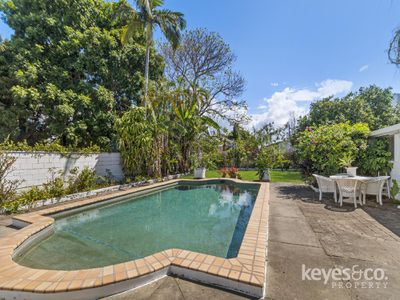 2 Margaret Street, West End