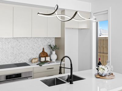 9 Pursuit Street, Mambourin