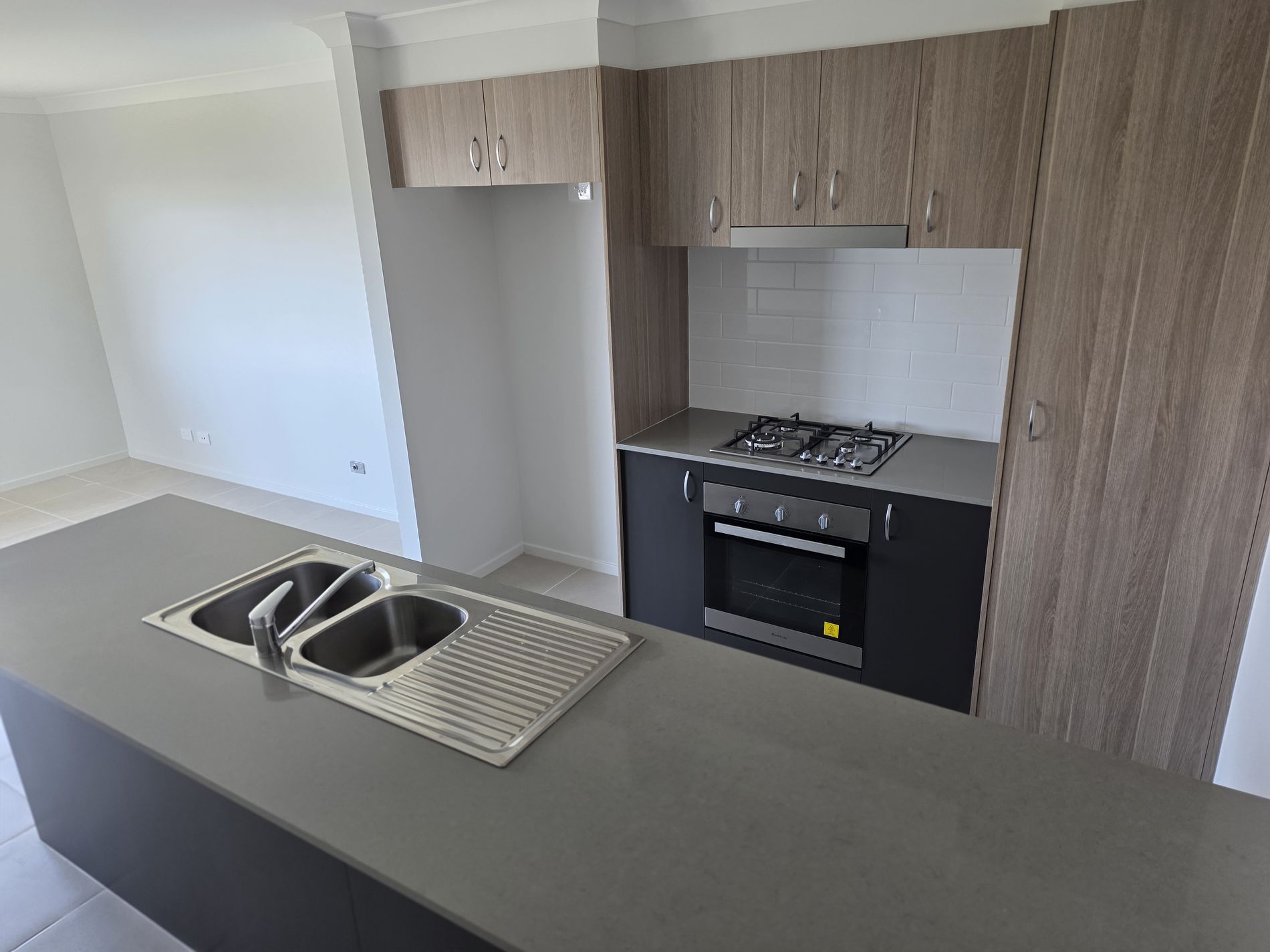 2/11 Millhouse Close, Farley