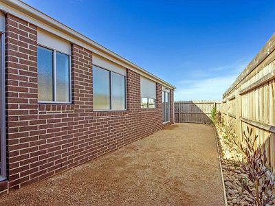 33 Morgan Crescent, Werribee