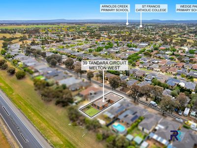 39 Tandara Circuit, Melton West