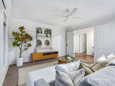 6 Jean Close, Joyner