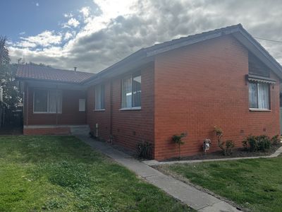 12 Sunbury Road, Shepparton