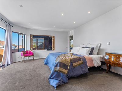 157 Beach Road, Castor Bay
