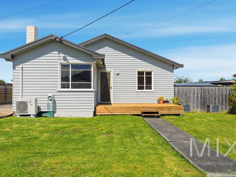 57 Corranga Drive, Chigwell