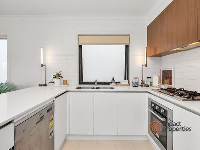 6 / 2  ROUSEABOUT STREET , Lawson