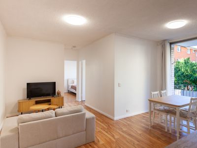 4 / 52 The Crescent, Dee Why