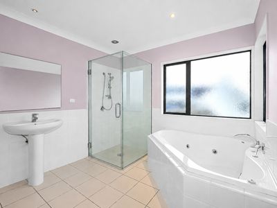 6 Great Gables Lane, Huntsbury