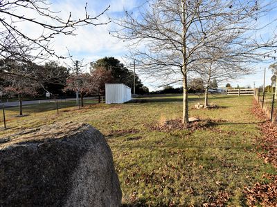 11 CEMETERY ROAD, Beechworth