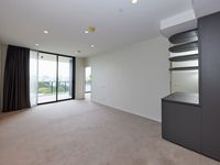 802 / 111 Jane Street, West End