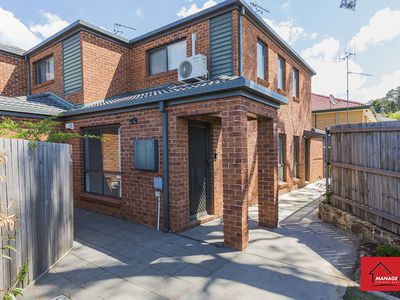 1 / 6 Adams Street, Queanbeyan West