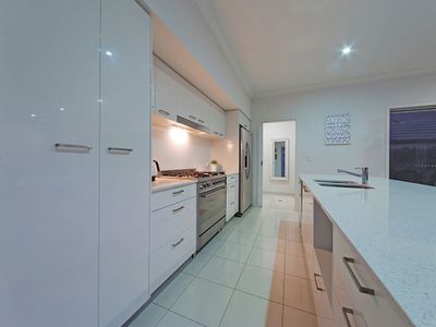 42 Margaret Crescent, Wakerley