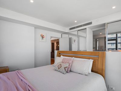 1904 / 105 Stirling Street, Perth