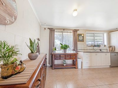 7 Russell St, Howlong