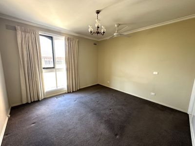 1 / 77 Greensborough Road, Macleod