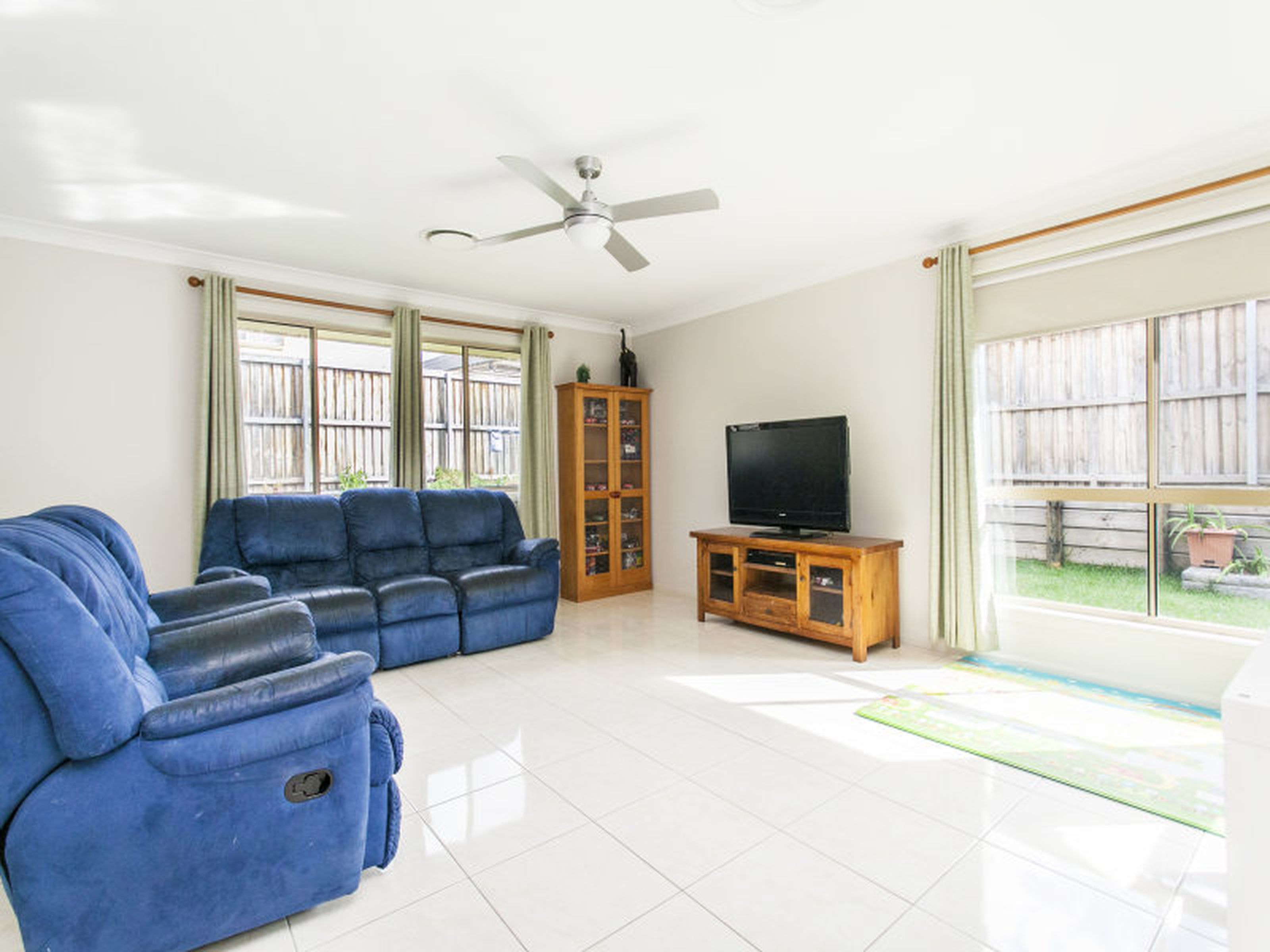 36 Central Park Drive, CLAREMONT MEADOWS