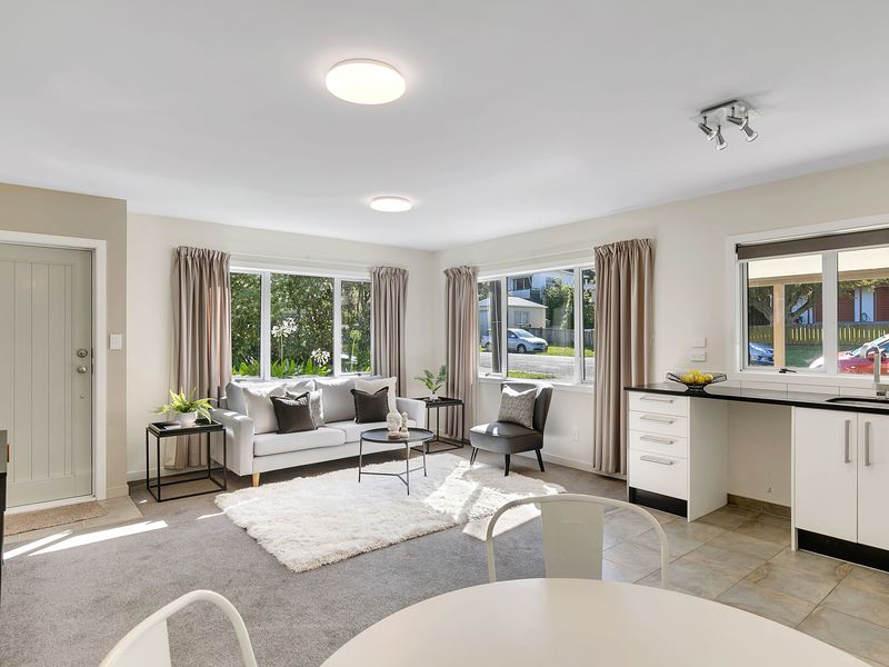 2 / 19 Ranui Terrace, Tawa