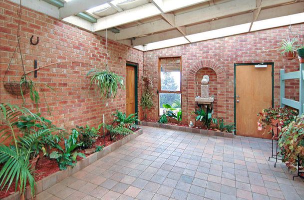35 The Panorama, Mickleham