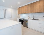 212 / 11 Waterside Retreat, Birtinya