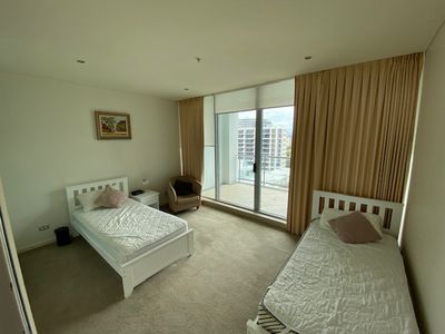 1201 / 1 Como Crescent, Southport