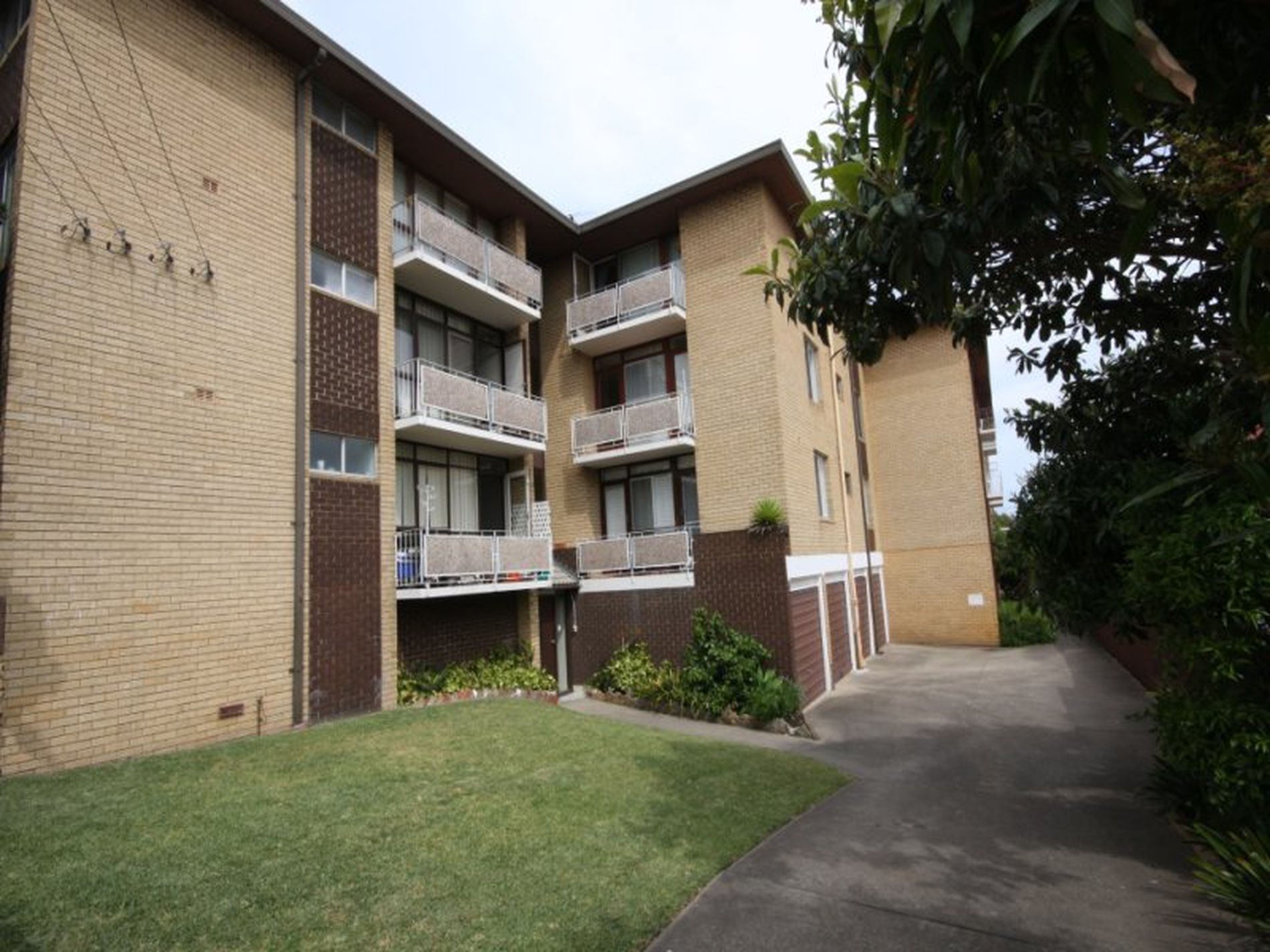 5 / 49 Universal Street, Eastlakes