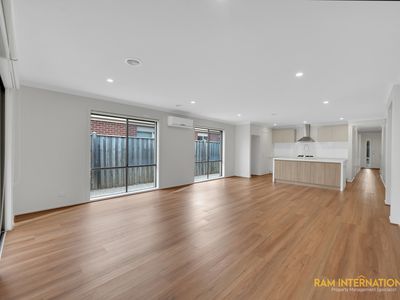 13 Santorini Crescent, Point Cook