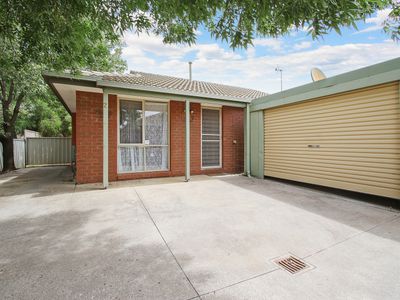 2 / 49 Mayfair Drive, West Wodonga