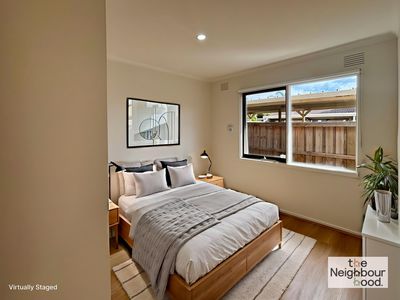 1 / 10 Templewood Crescent, Avondale Heights
