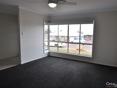 17  Lansdowne Drive, Dubbo