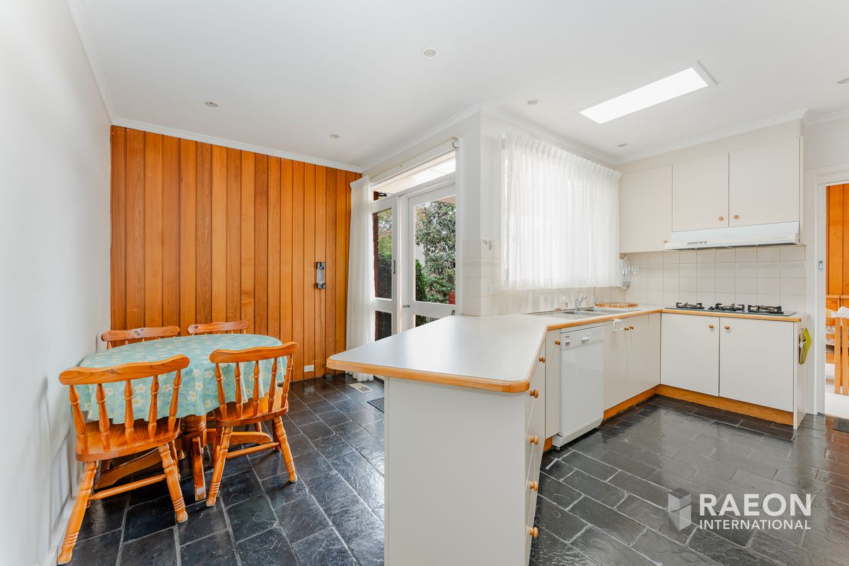28 Bryson Grove, Templestowe Lower