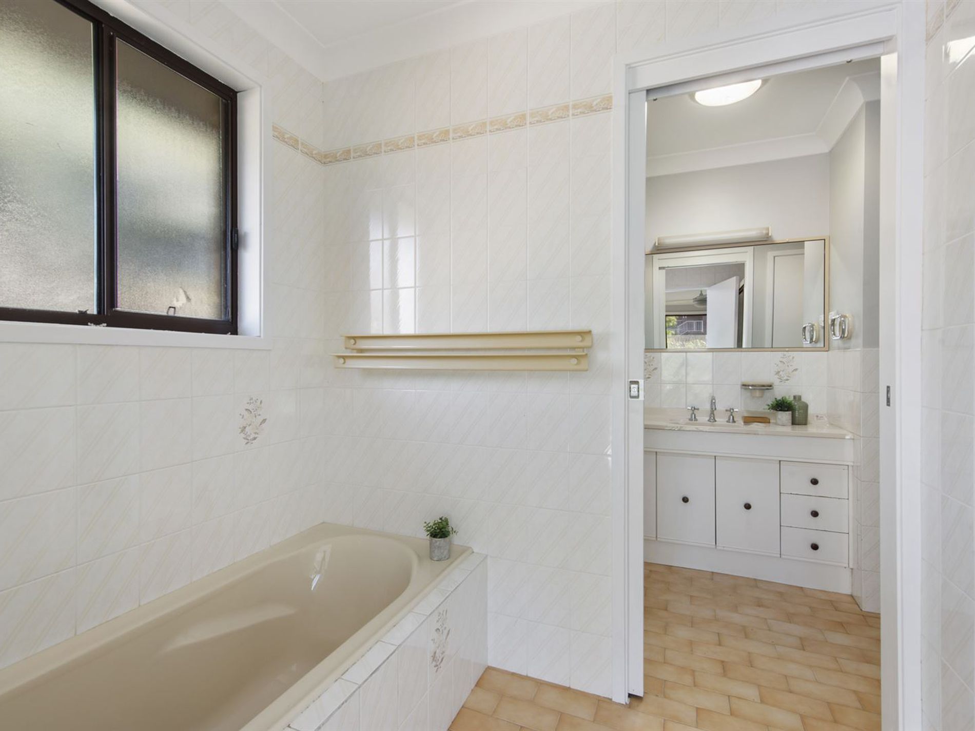 6 Taurus Spur, Narrawallee