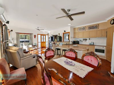 55 Mackerel St, Woodgate