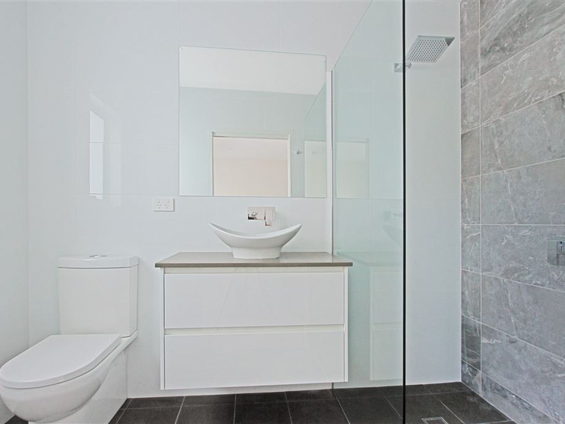 1 / 6 New Street, Ulladulla