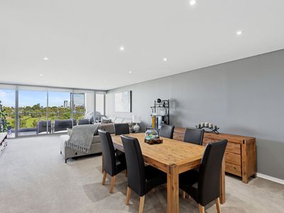 15 / 39-43 Bow River Crescent, Burswood