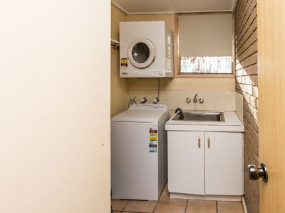 1 / 2 Lewis Street, Airlie Beach