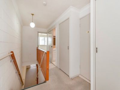 5 / 61 South Station Road, Booval