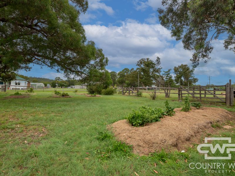 31 Inverell Road, Emmaville