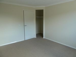 2 / 110 Greta Drive, Hamilton Valley