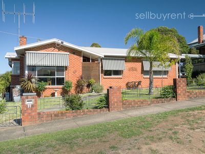 11 BANOOL ROAD, Tallangatta