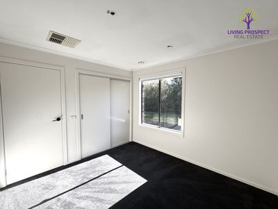 25 Haslewood Street, Point Cook