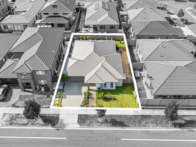 2  Grandstand Cres, Clyde North