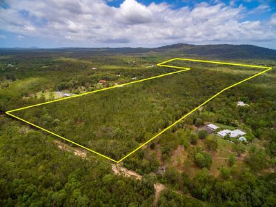 260 Illoura Place, Cooroibah